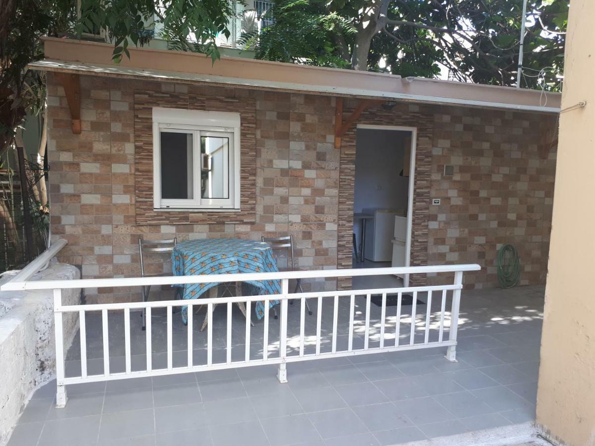 Vivian'S Small House Apartment Rhodes City Bagian luar foto